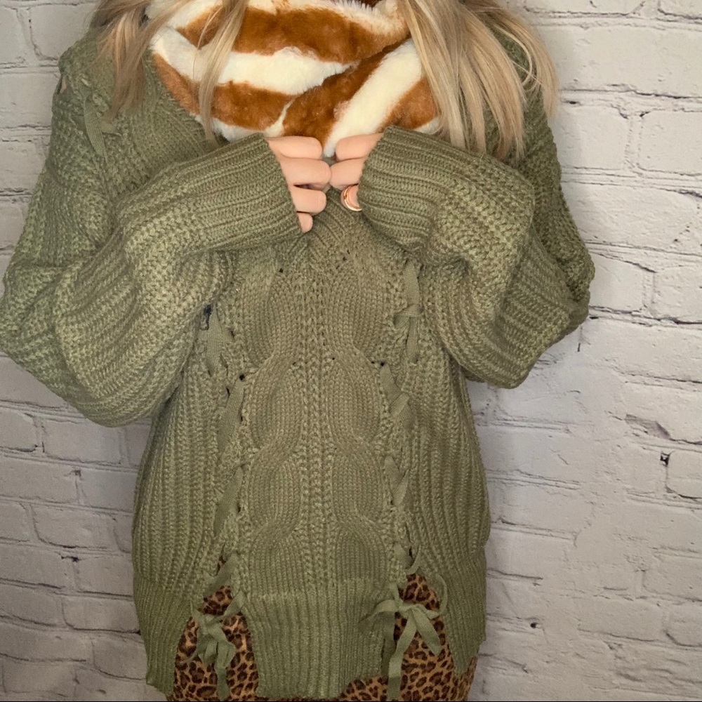 Oversized green sweater